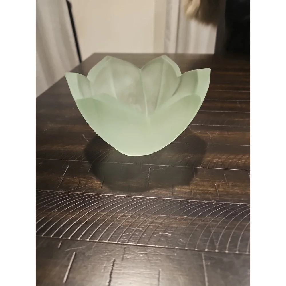 Lenox Mint green Tulip Lotus Frosted Glass Flower Bowl/Dish‎ 6