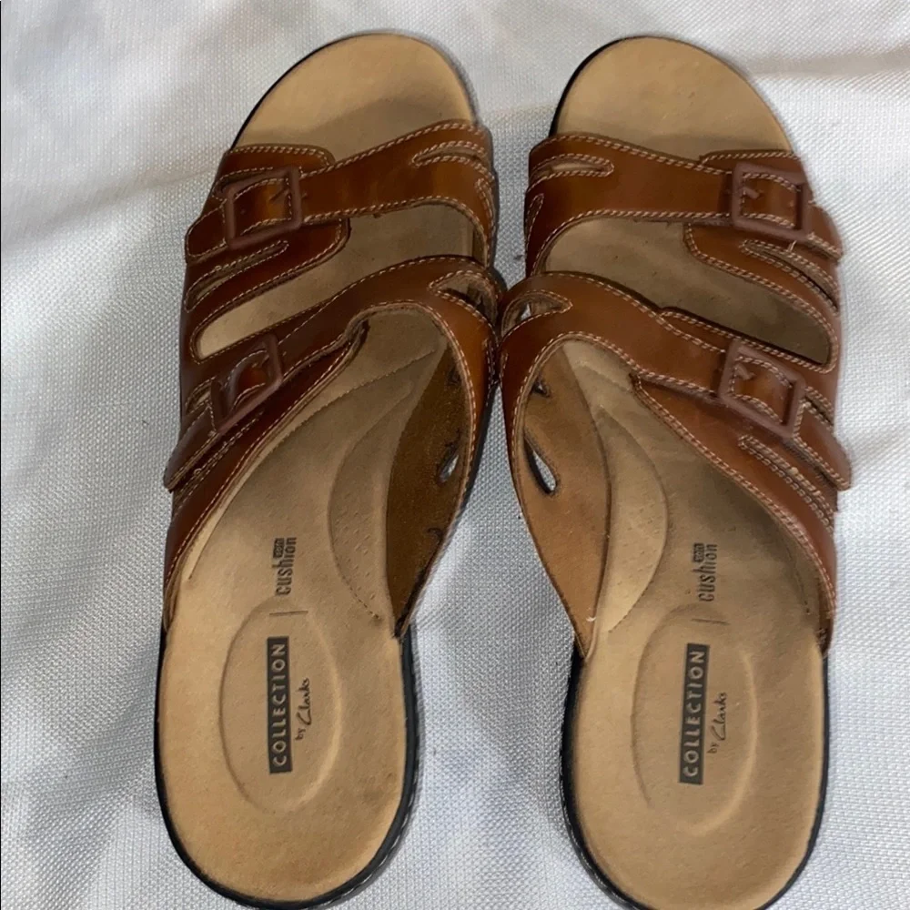 Clarks Wo size 12 Brown Leather Comfort Sandals. FAUX BUCKLE HOOK LOOP‎ STRAPS