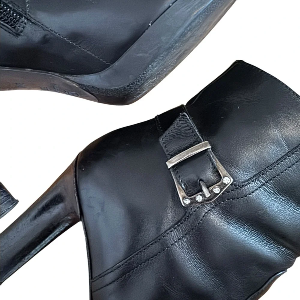 Vintage Y2K Via Spiga Black Leather Ankle Boots