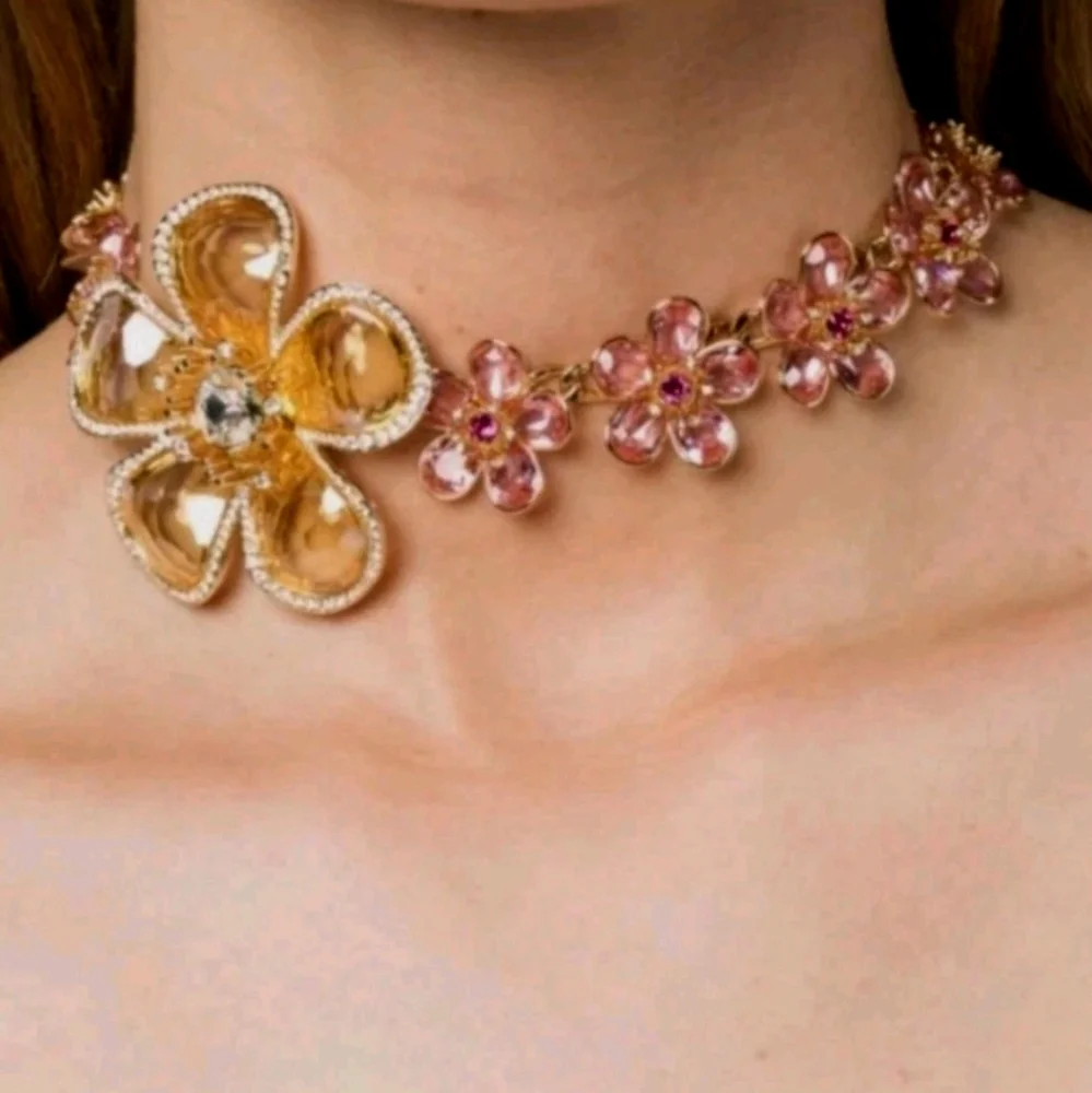 🌹 NWT Idyllia chokerFlower, Multicolored, Gold-tone plated