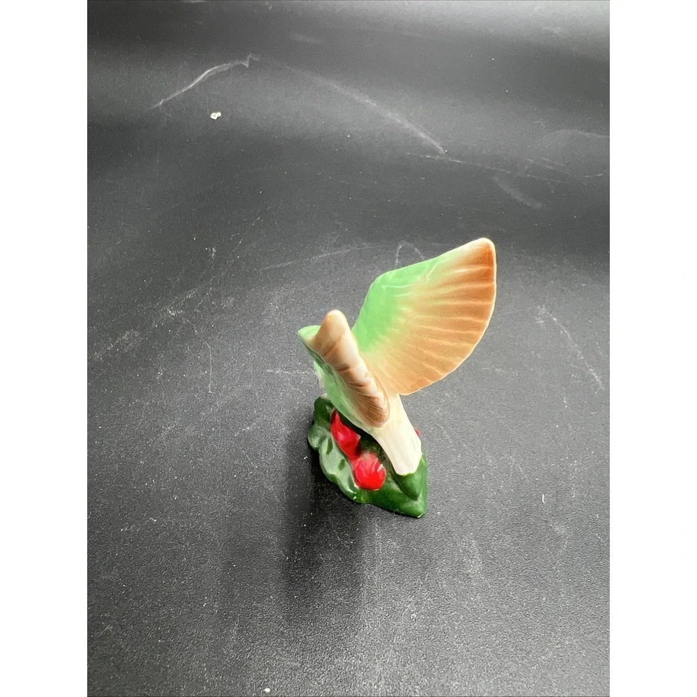 N/A porcelain hummingbird