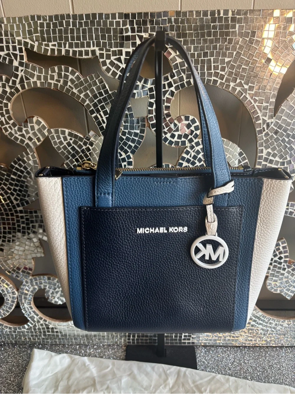 💕Michael Kors Navy, Black and White Pebbled Leather Satchel