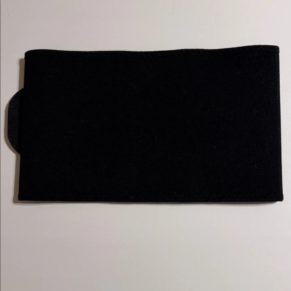 black waist