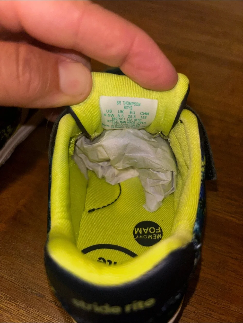Stride Rite Toddler Boys SR Thompson Polyurethane Sneakers 9.5 new