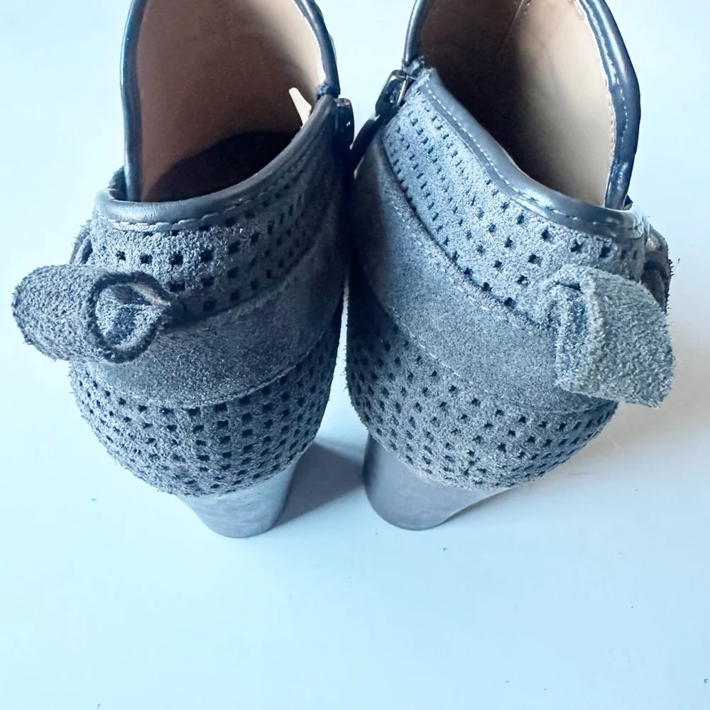 heel while
