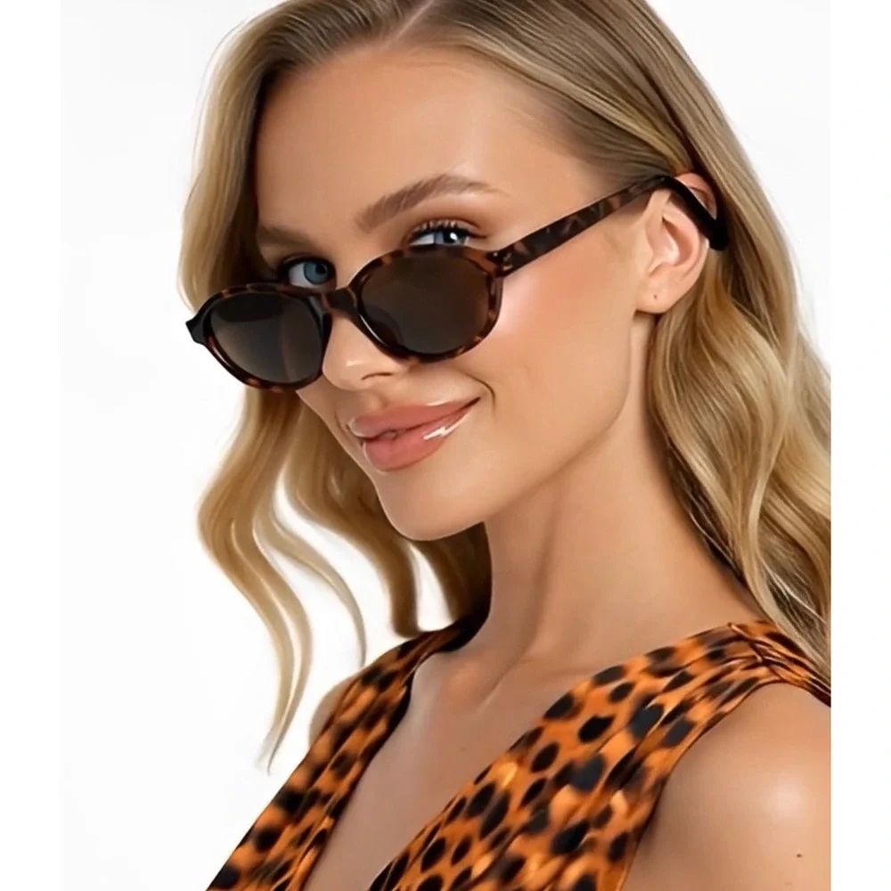 N/A oval tortoiseshell