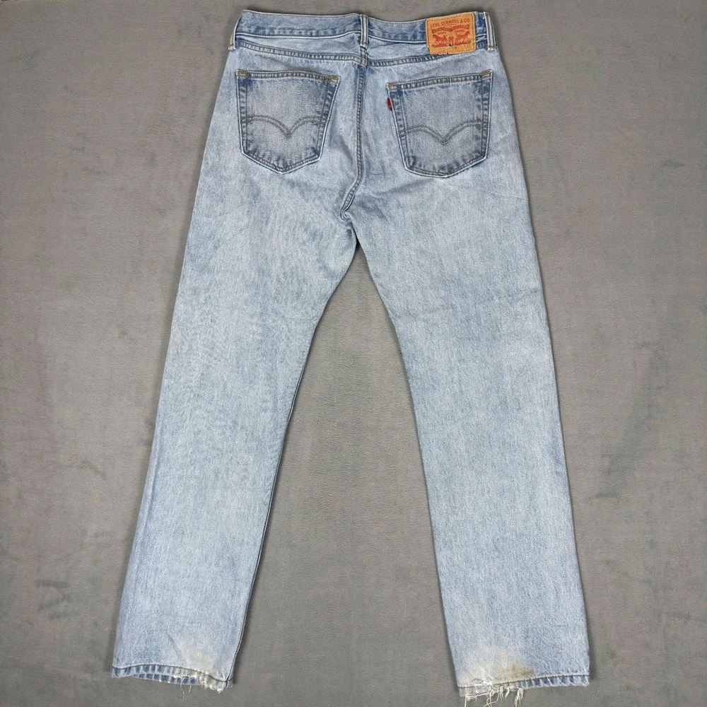 Levi's 505 Jeans Men's 33x32 Light Wash Straight Leg Regular Fit Raw Hem‎