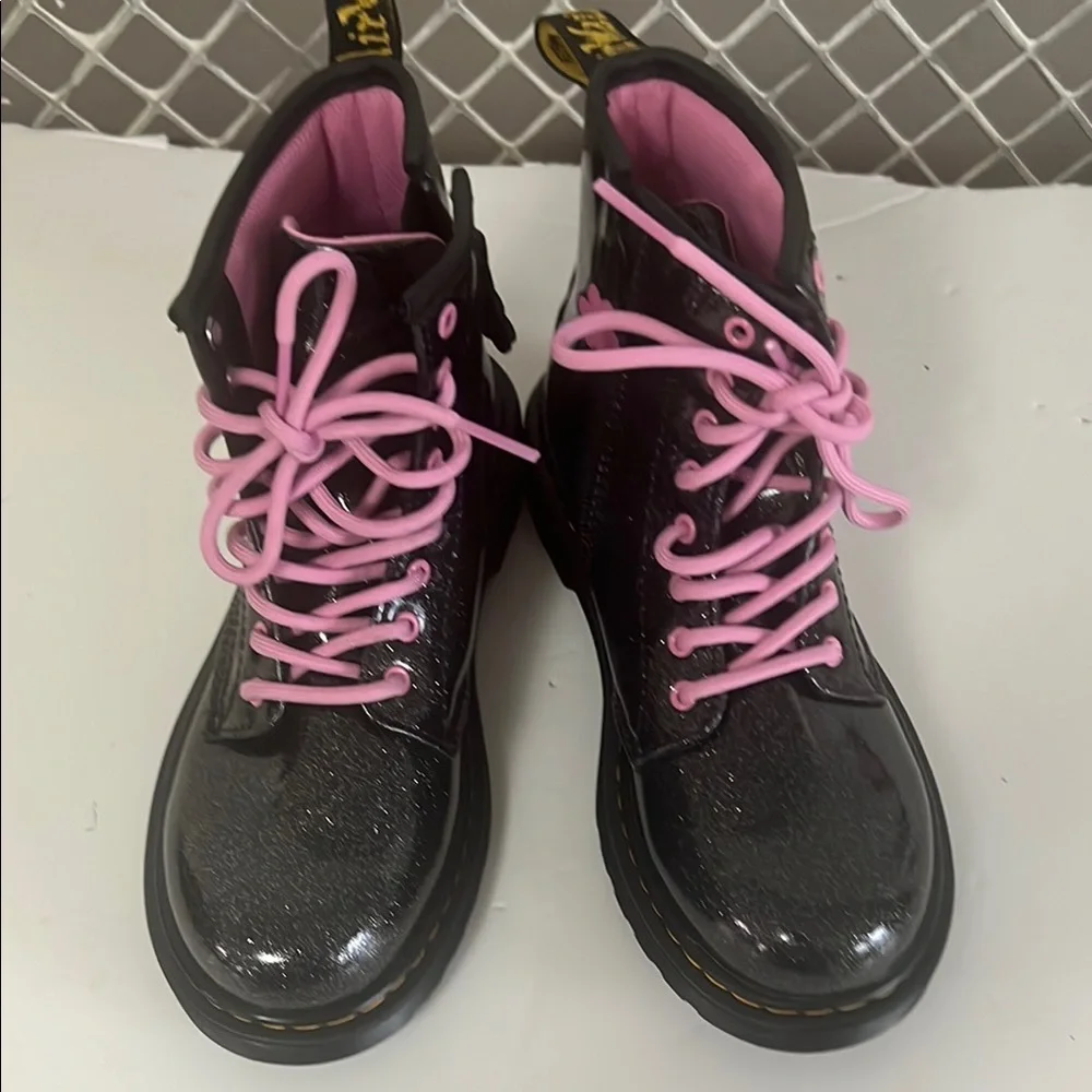 Dr. Martens perfect us2 size