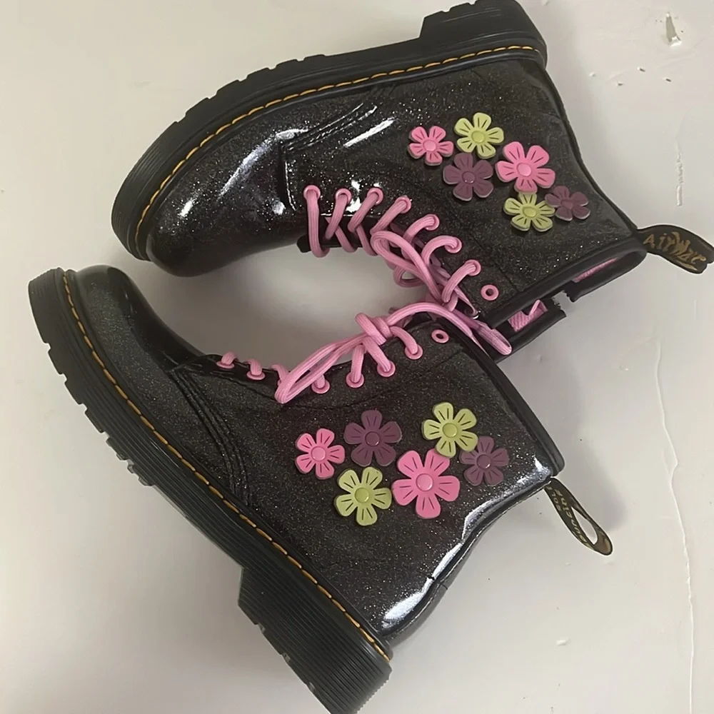 Dr. Martens 1460 pink