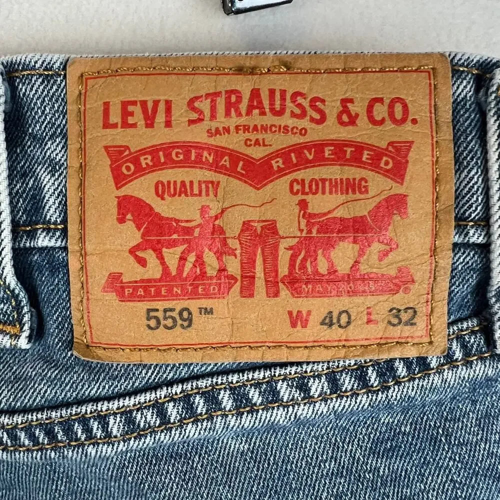 Levis levis 559