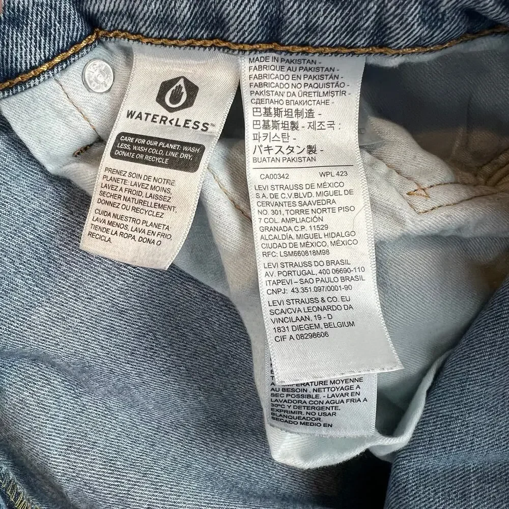 Levis levis 559
