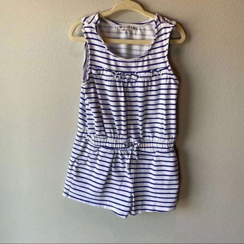 N/A white ruffle