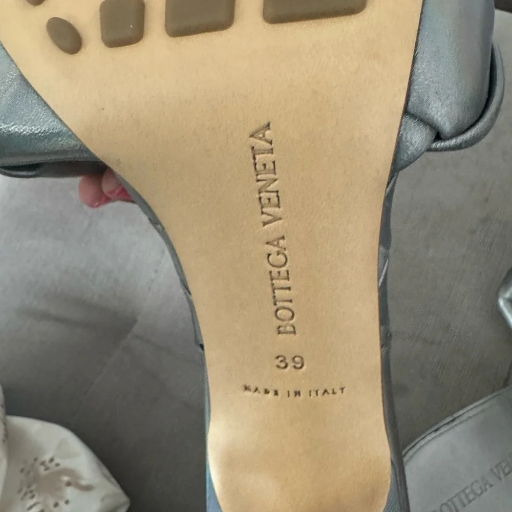Bottega Veneta authentic bottega