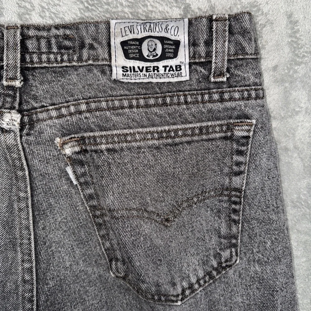 Levis excellent fast