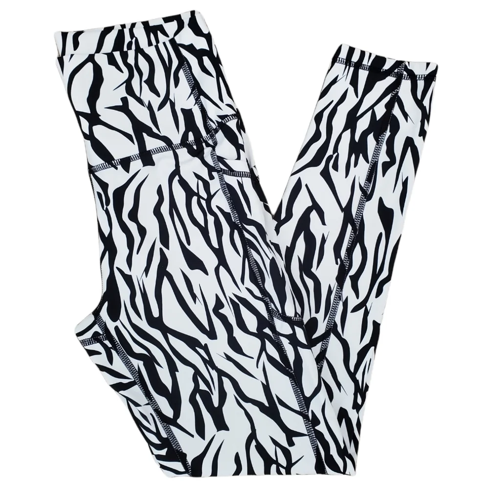 Zyia • Safari Pocket Brilliant Leggings