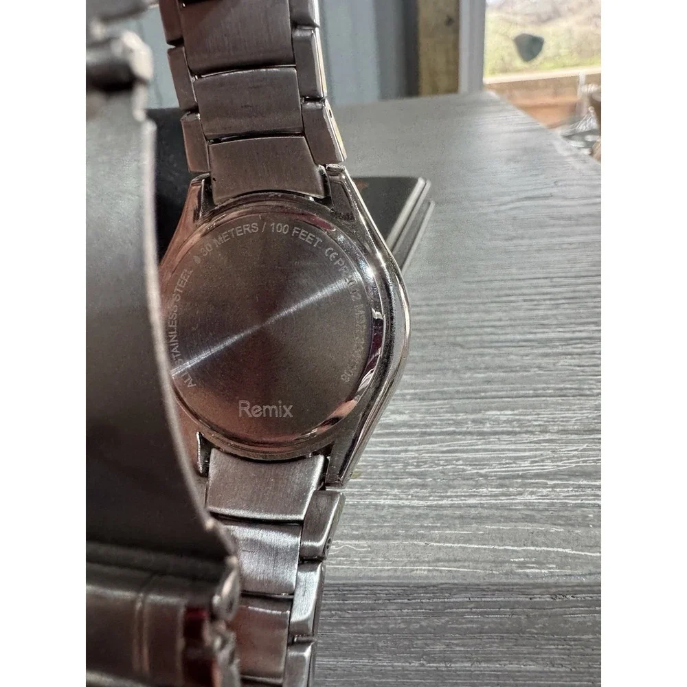 Fossil needs battery