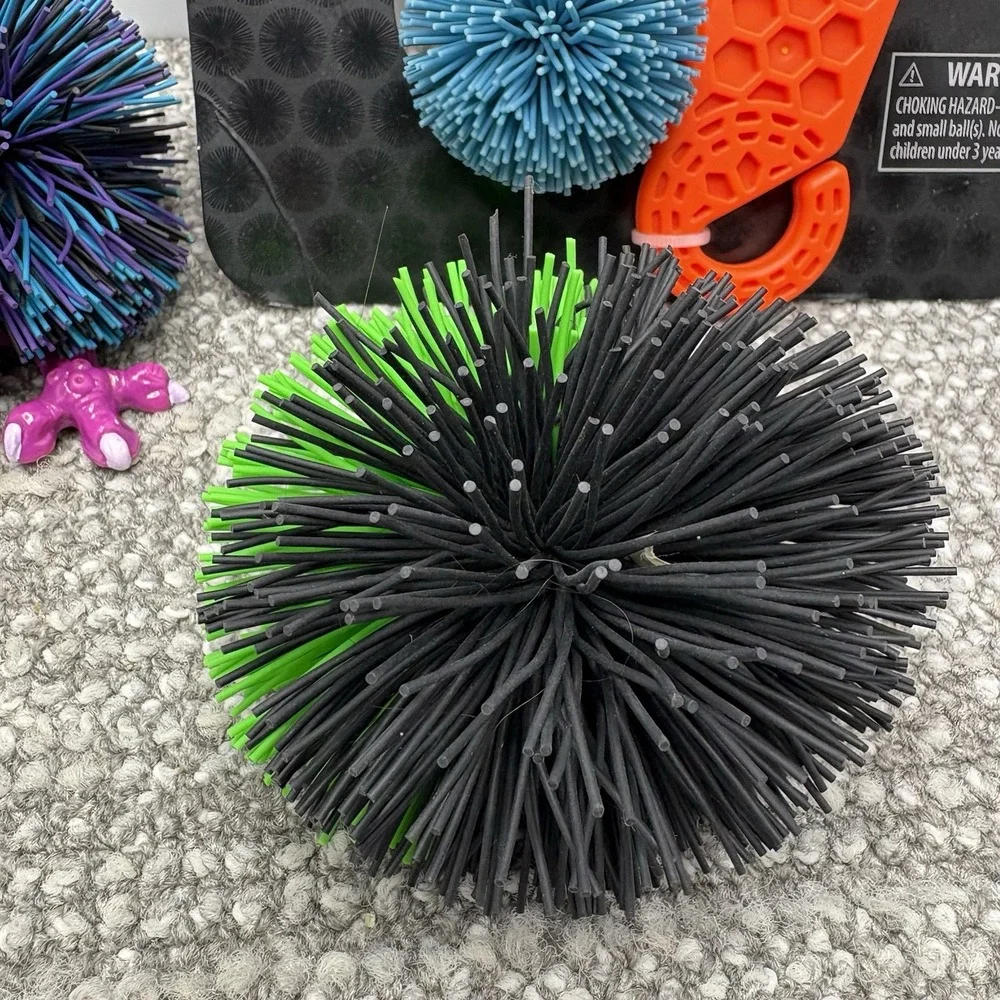 Koosh Ball Set Dinosaurs Tax Plain And Sling Shot Fidget Fun VTG Toys‎