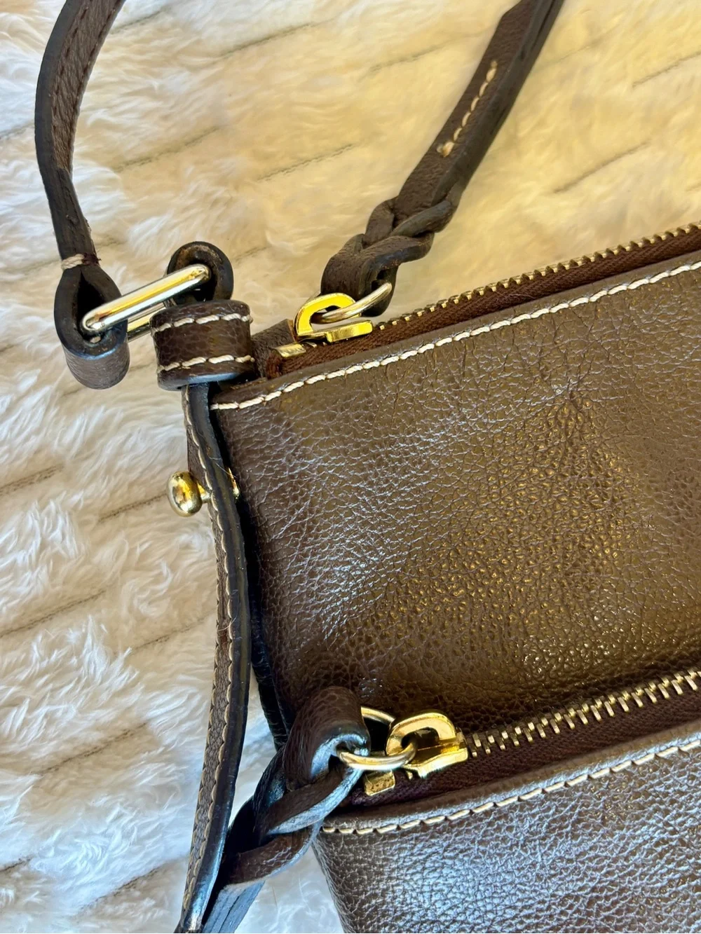 Dooney & Bourke classic dooney