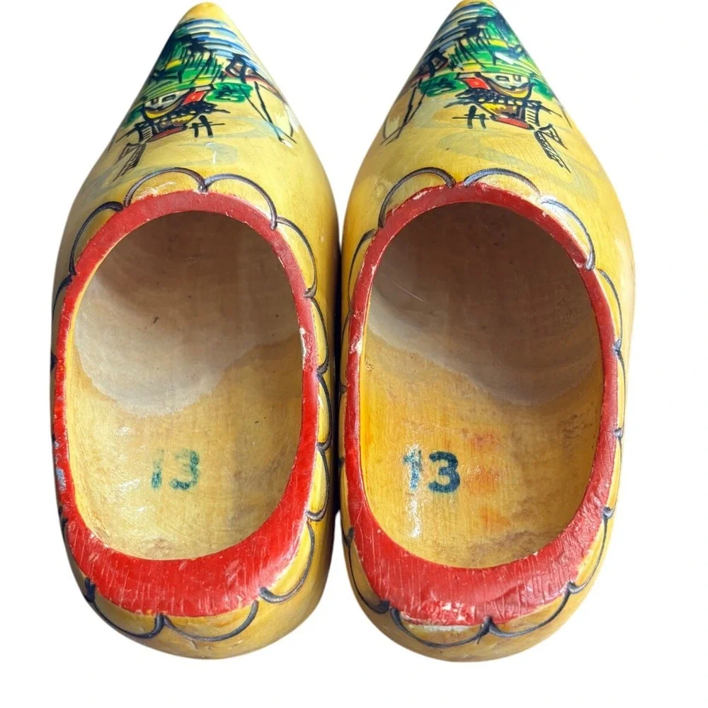 N/A folk shoe