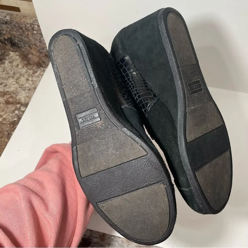 Toms gently worn