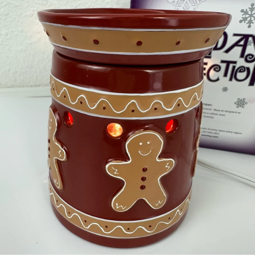 Scentsy used excellent
