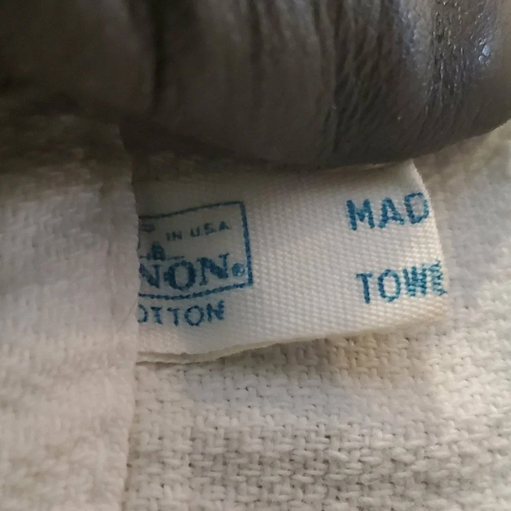 Towel Decorators selling vintage