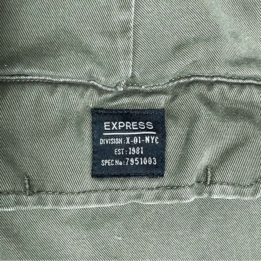 Express classic olive