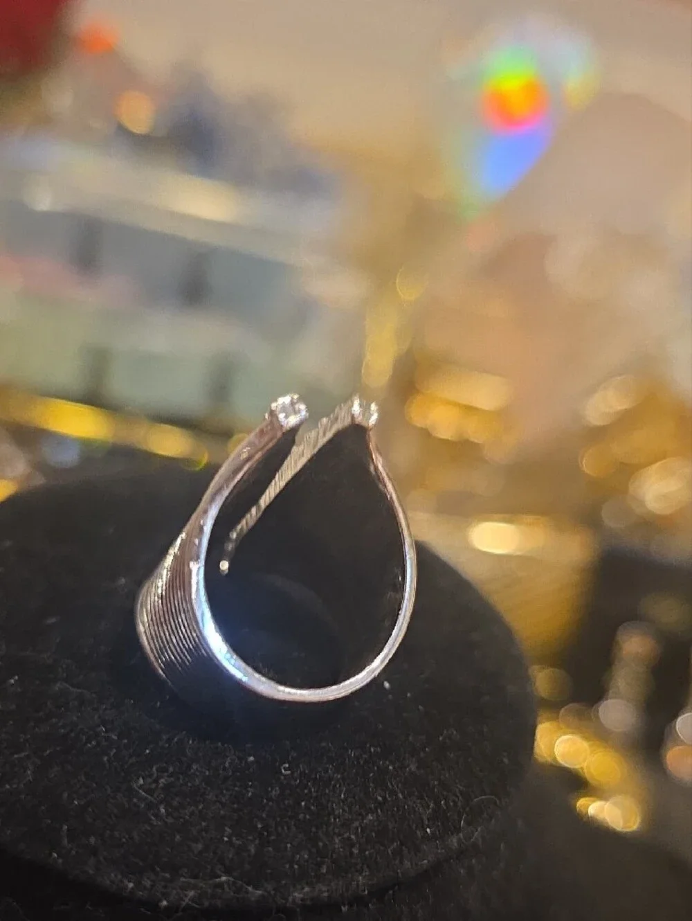 N/A stylish silver