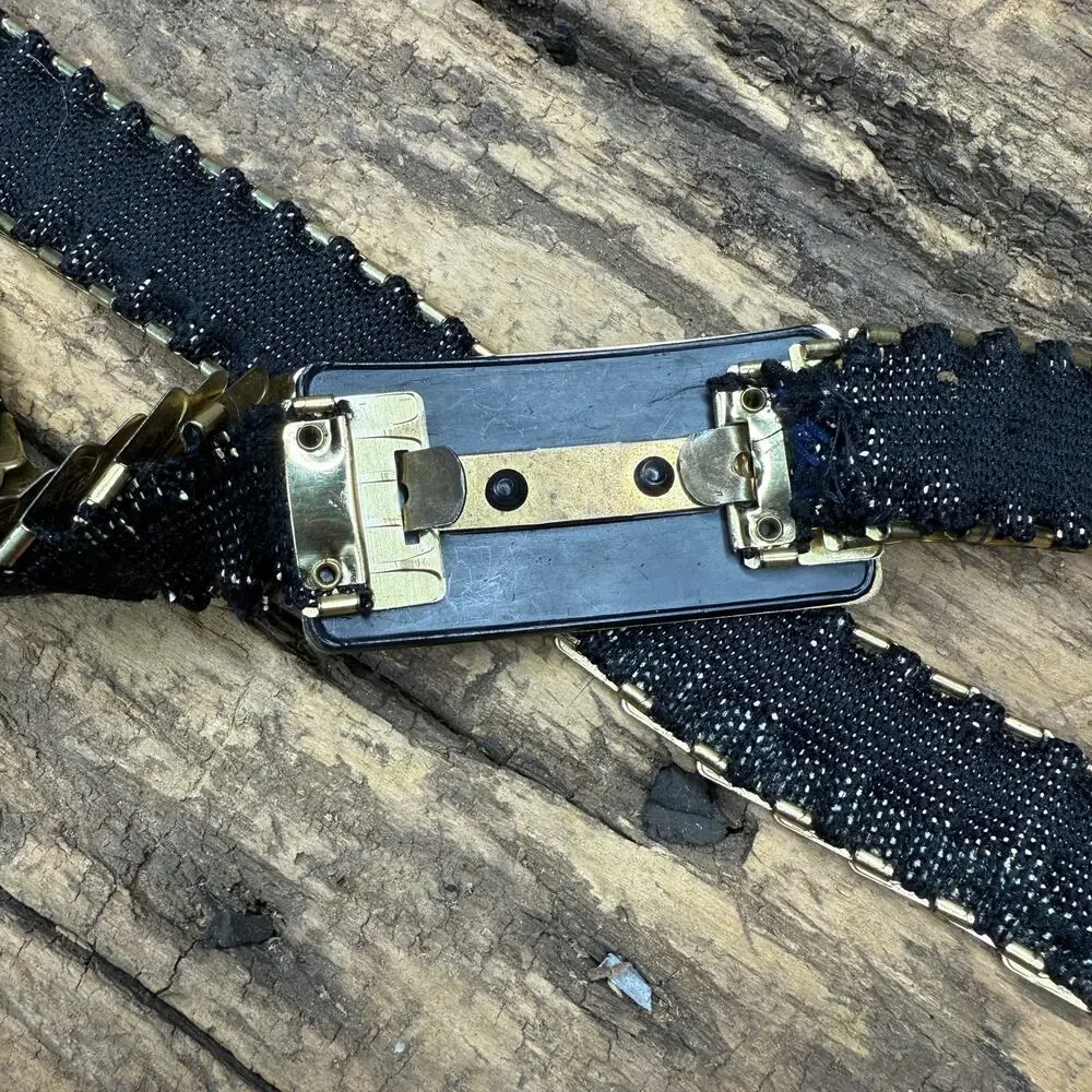 Unbranded vintage gold