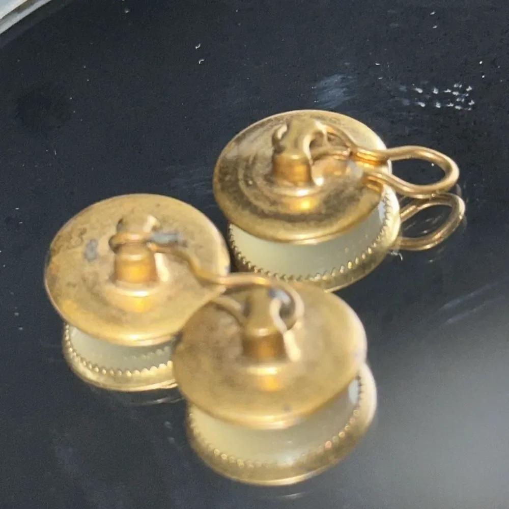 Vintage gold tone