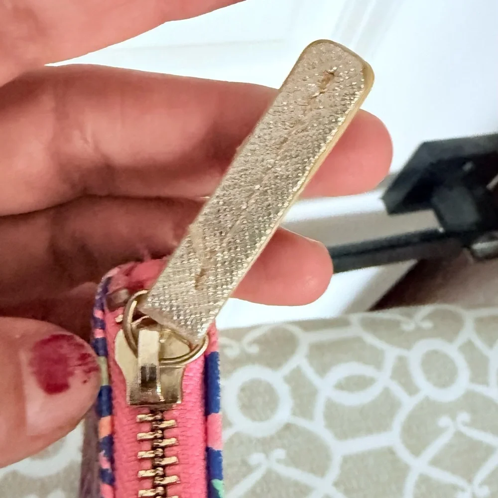 Lilly Pulitzer leave comment