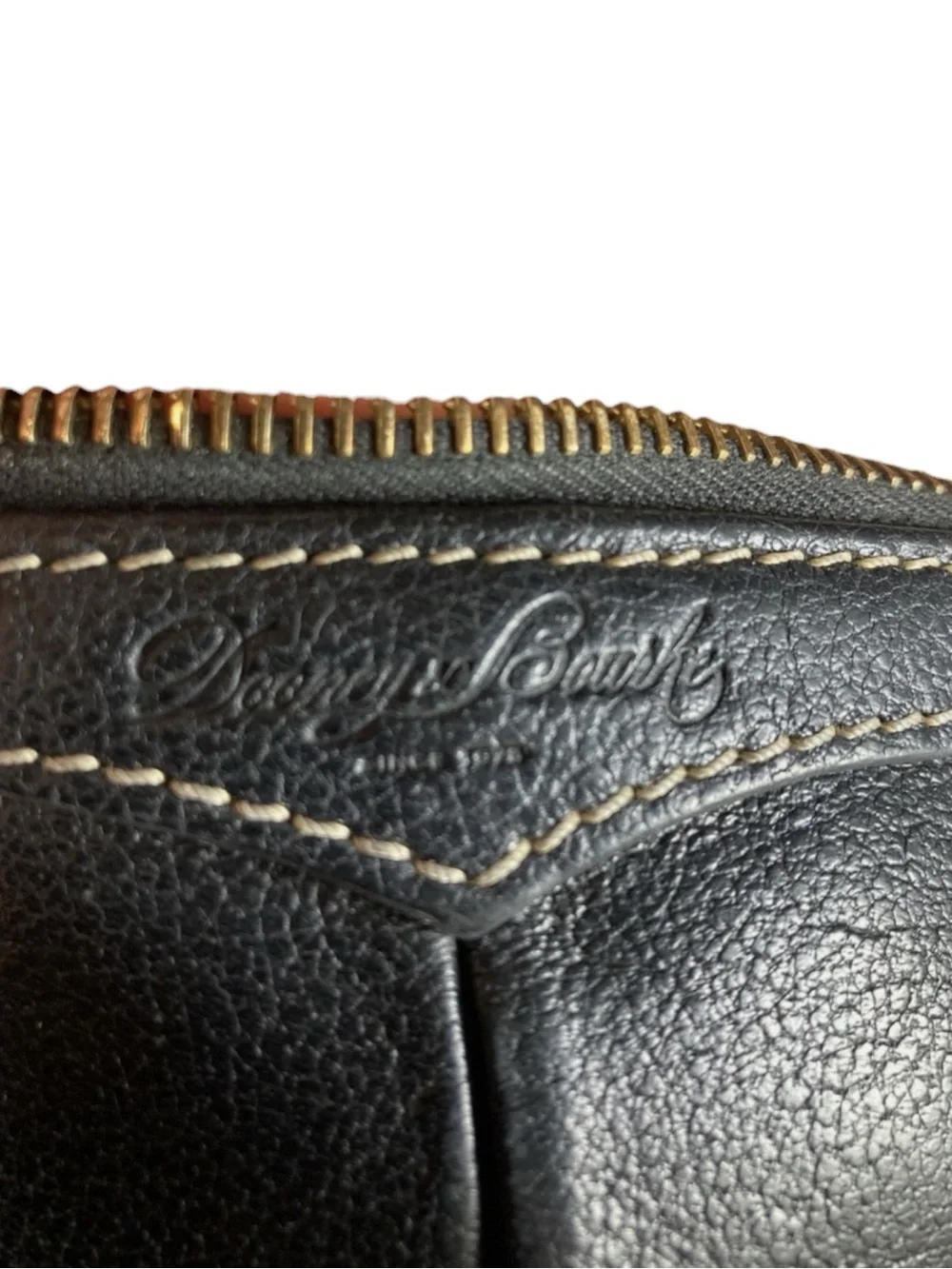 DOONEY & BURKE Classic Black Leather Bag -- 90's / Y2K Vibes