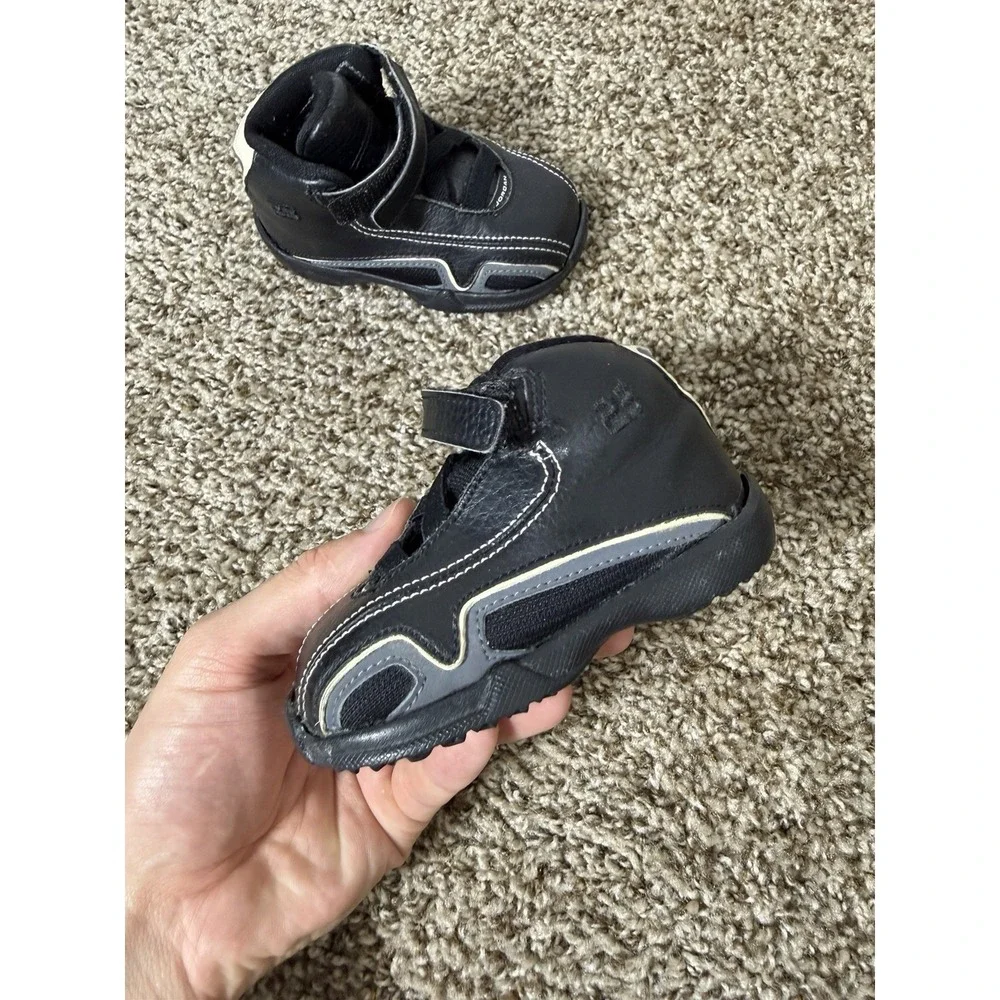 Jordan product pair