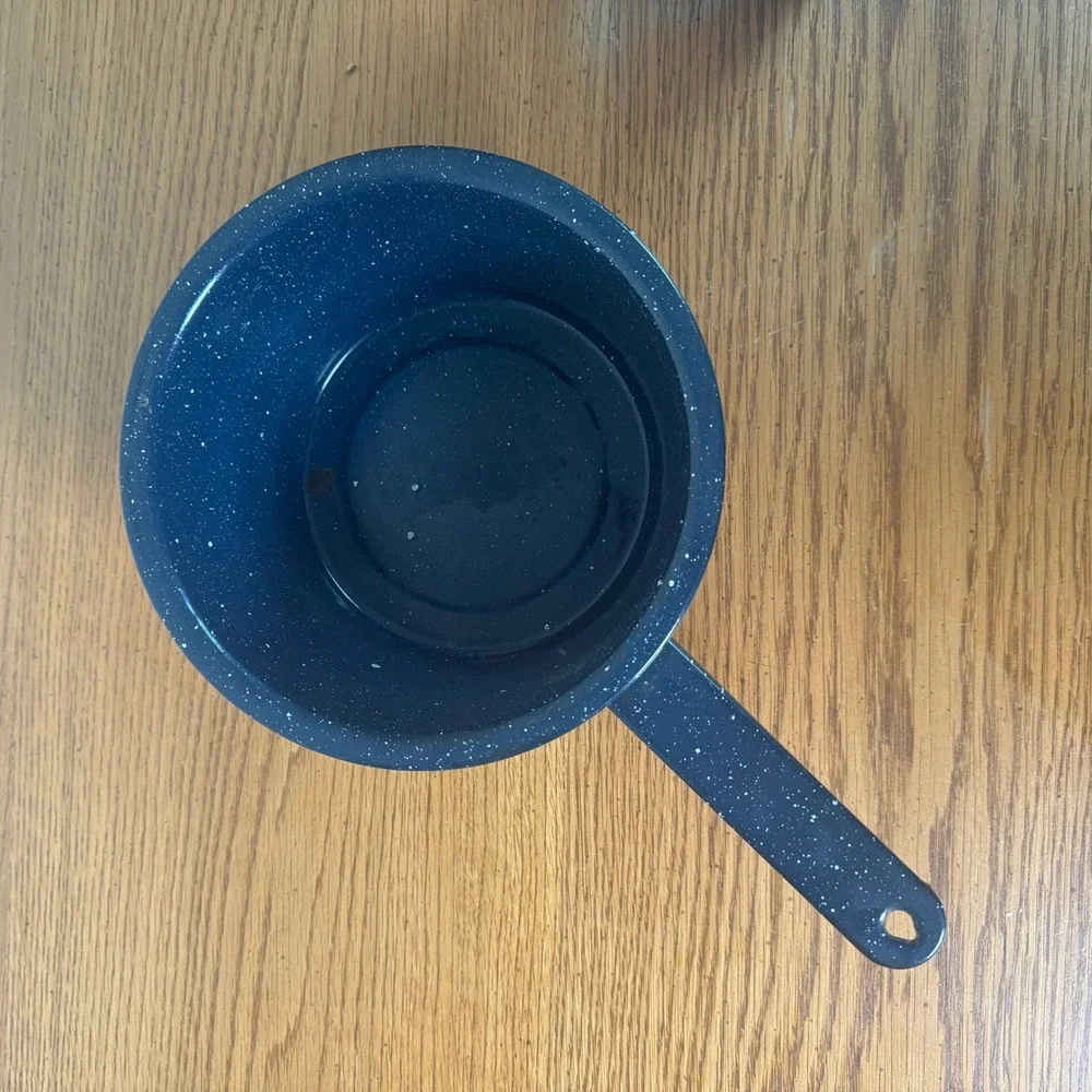 American Vintage pan diameter