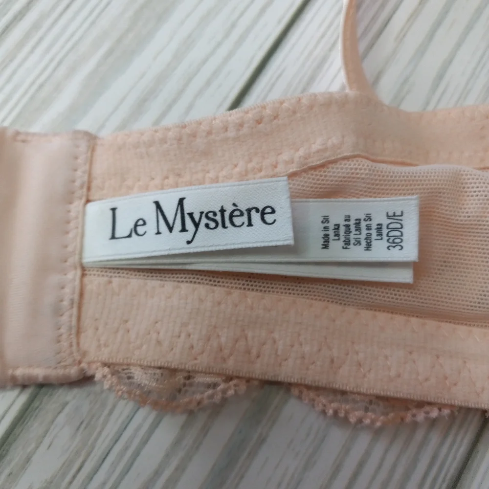Le Mystere lightly lace