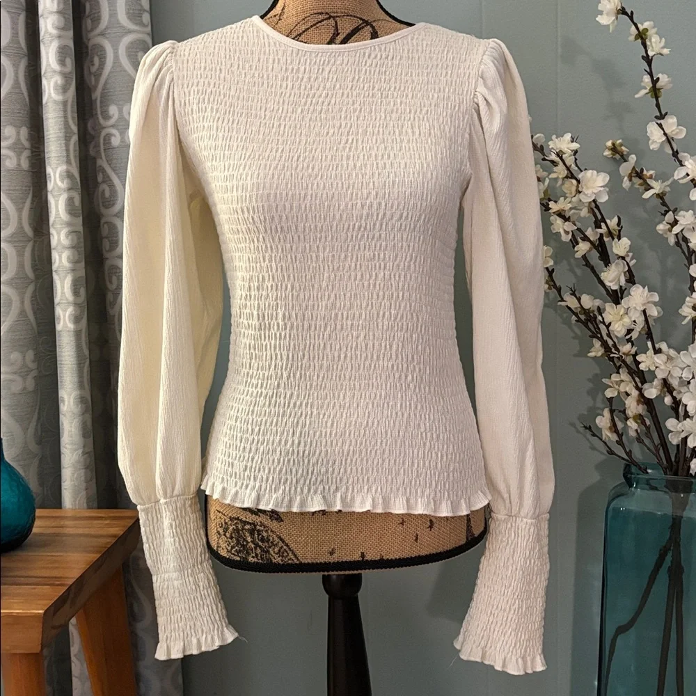 Anthropologie smocked puff
