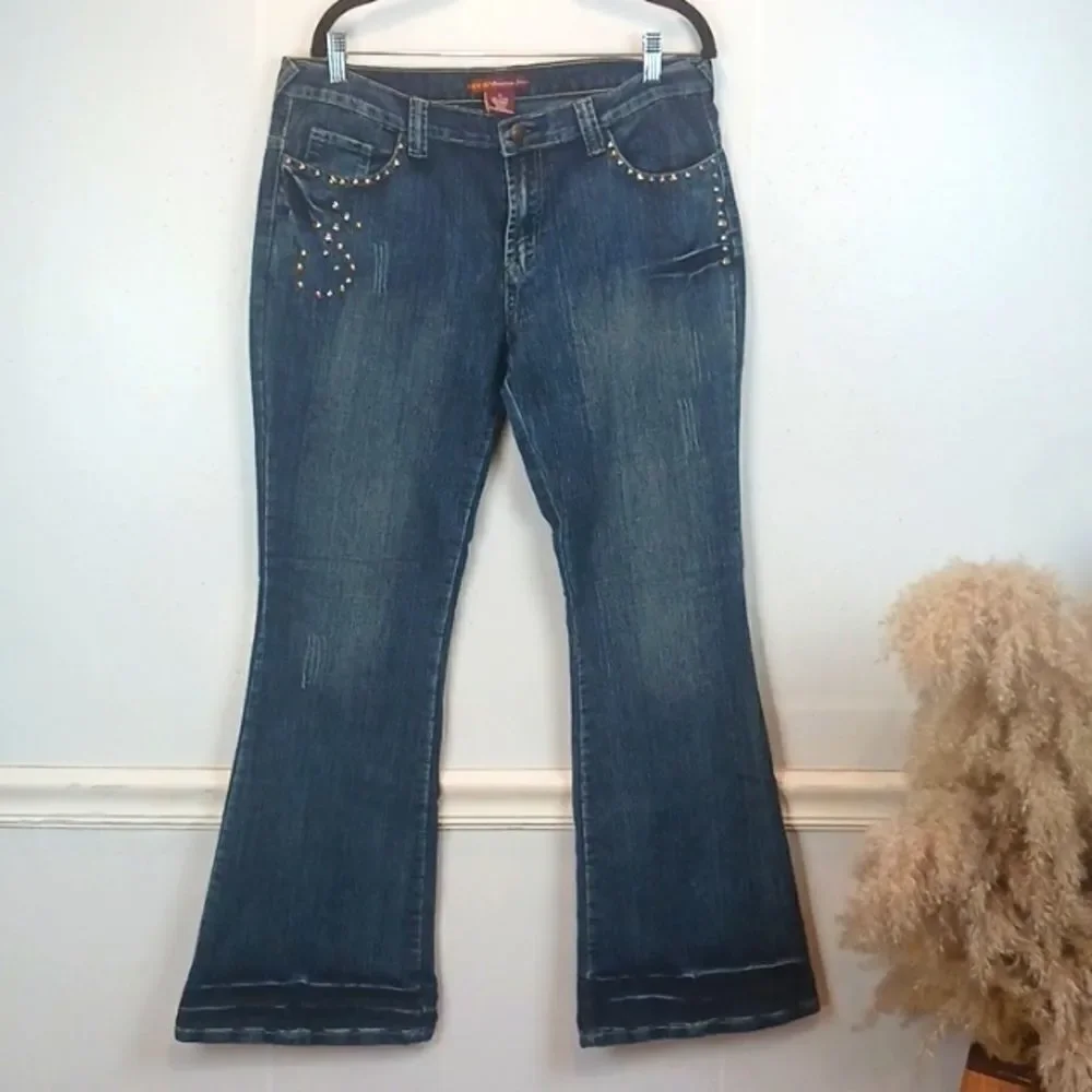 Y2K NEESO medium wash boot cut silver studded premium jeans sz 15
