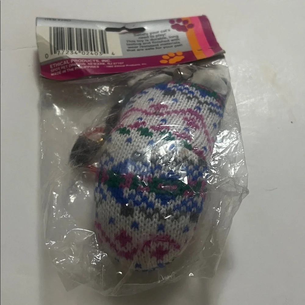 NO BRAND TAG cat toy