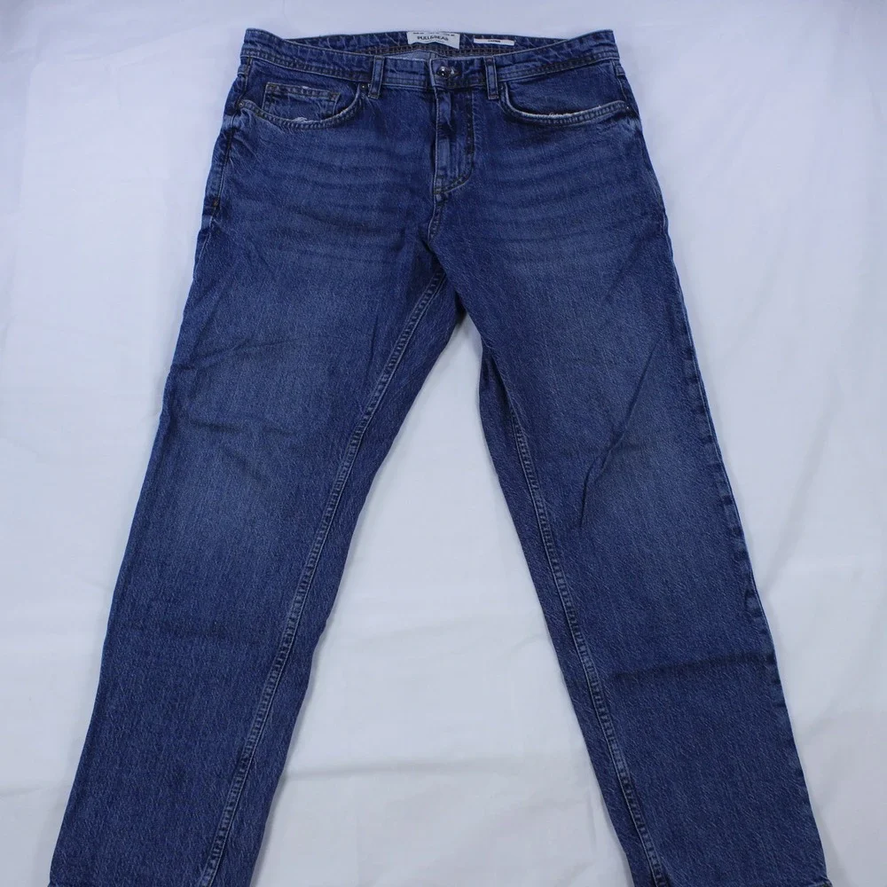 Pull & Bear Men's Jeans - Medium Blue - Tapered - Size 32