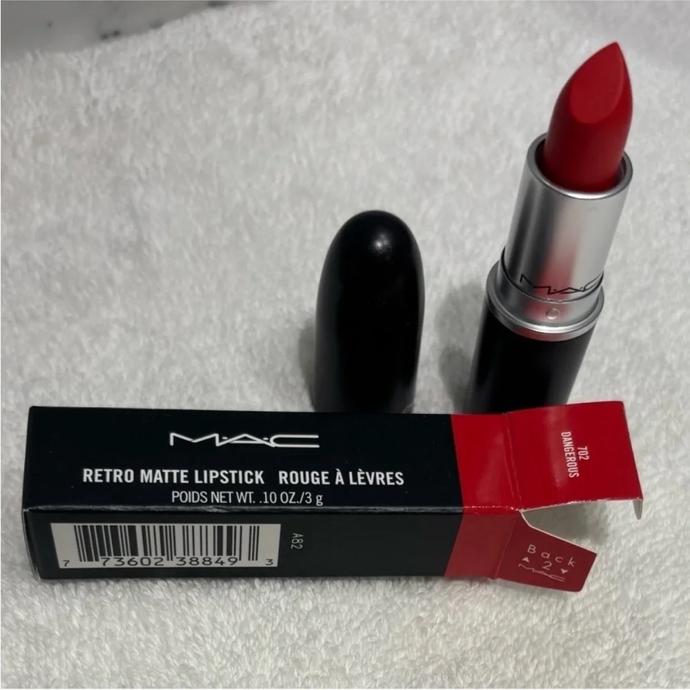 MAC Cosmetics never sampled