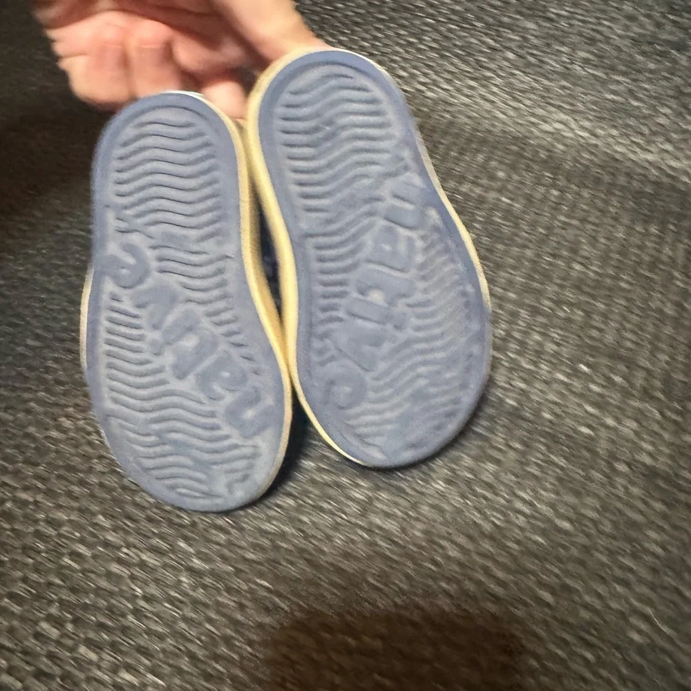 N/A comfortable stylish