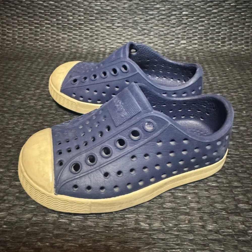 N/A comfortable stylish