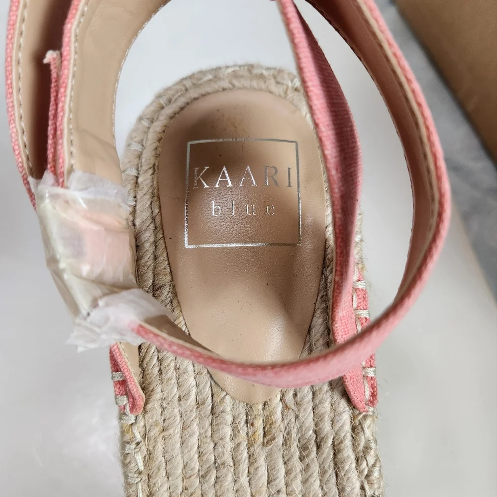 Kaari Blue step out