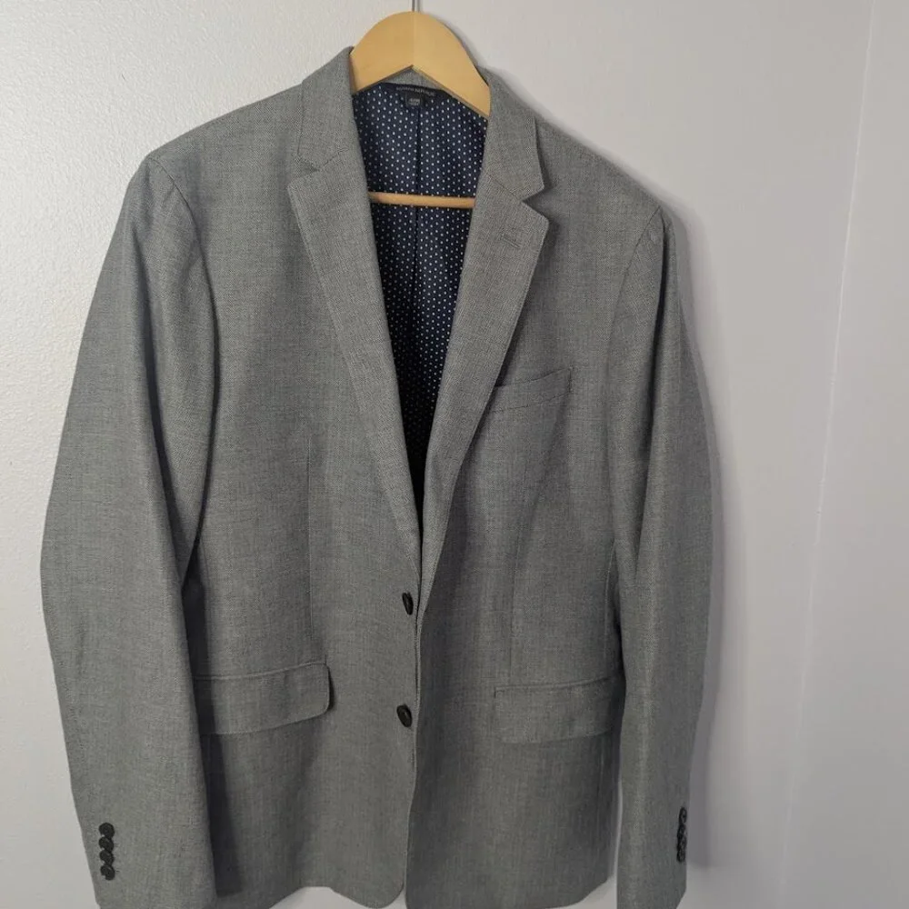Banana Republic Slim Fit Gray Two-Button Suit Jacket | Size‎ 42R