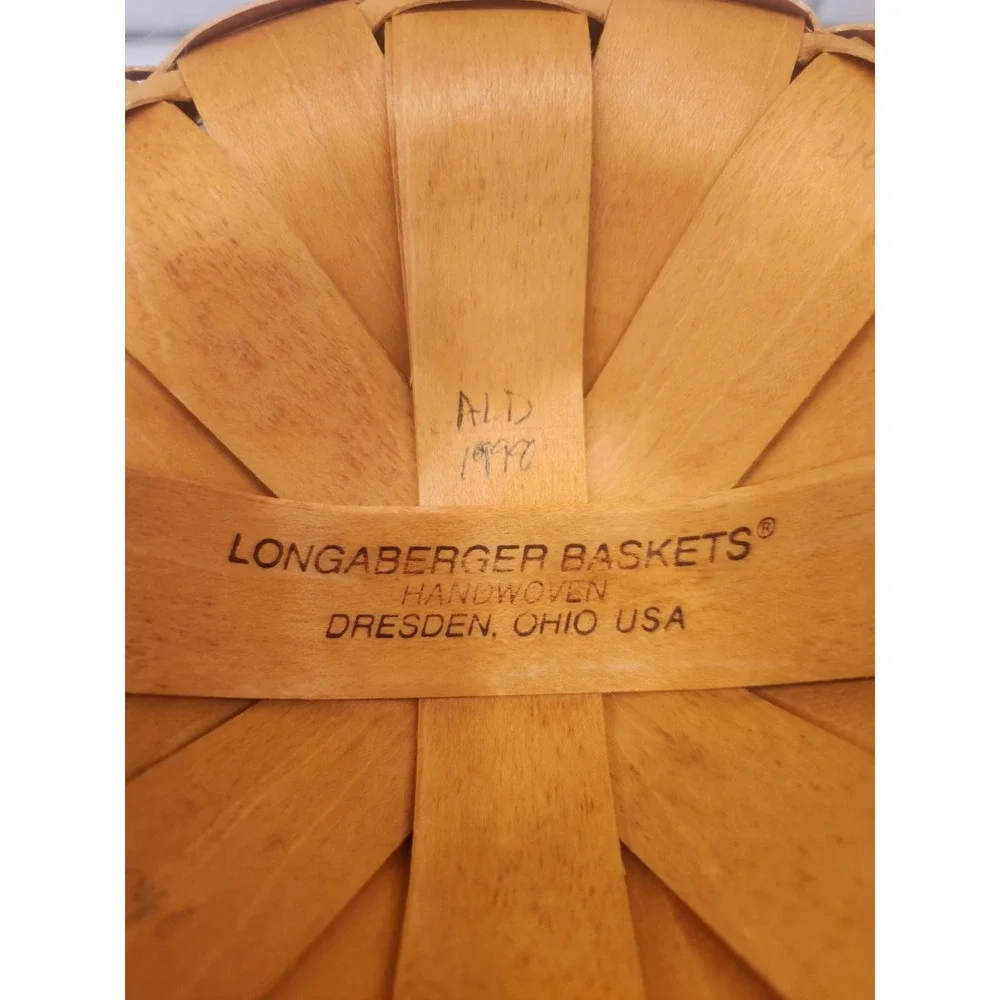 Longaberger Round Basket Garden Splendor Liner & Plastic Liner And Wood Lid 1998