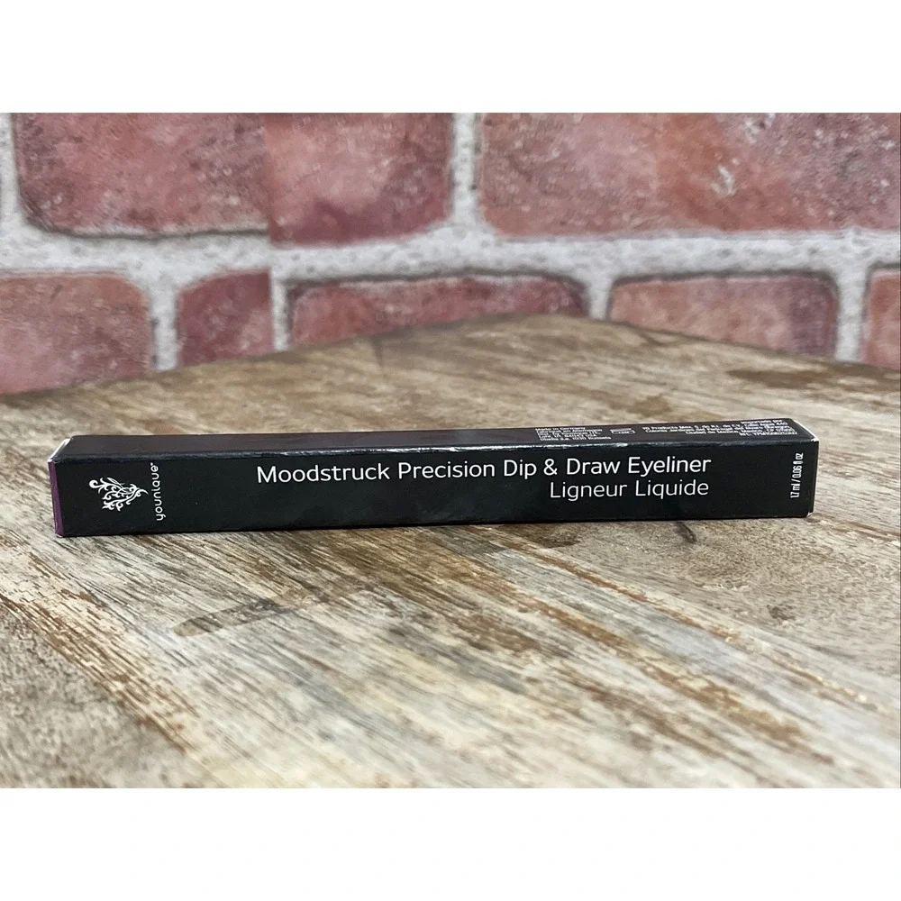 Younique Moodstruck Dip & Draw Eyeliner - Psychic - NEW