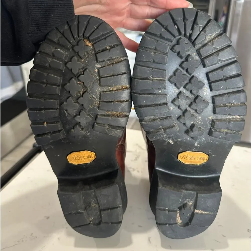 Red Wing Shoes estimated be
