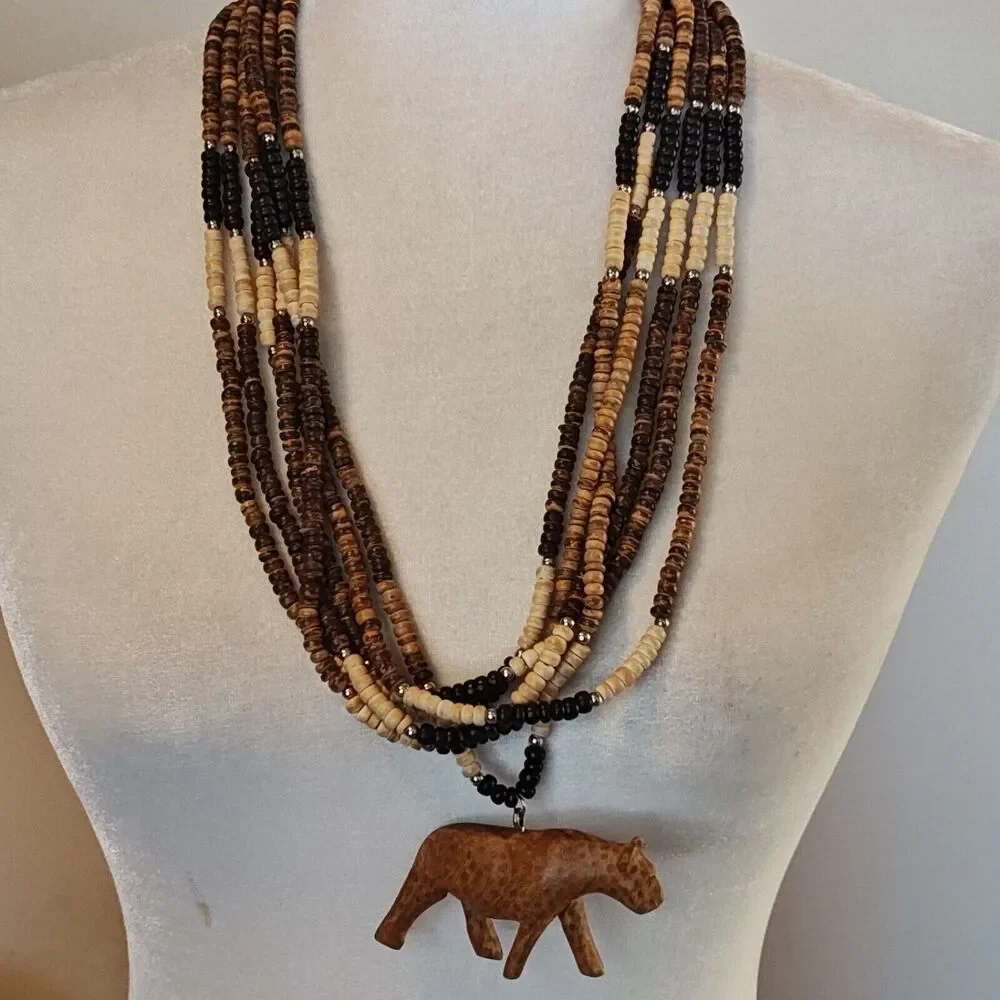 Vintage‎ Wooden Beaded Necklace Cheetah Pendant Hand Carved 14