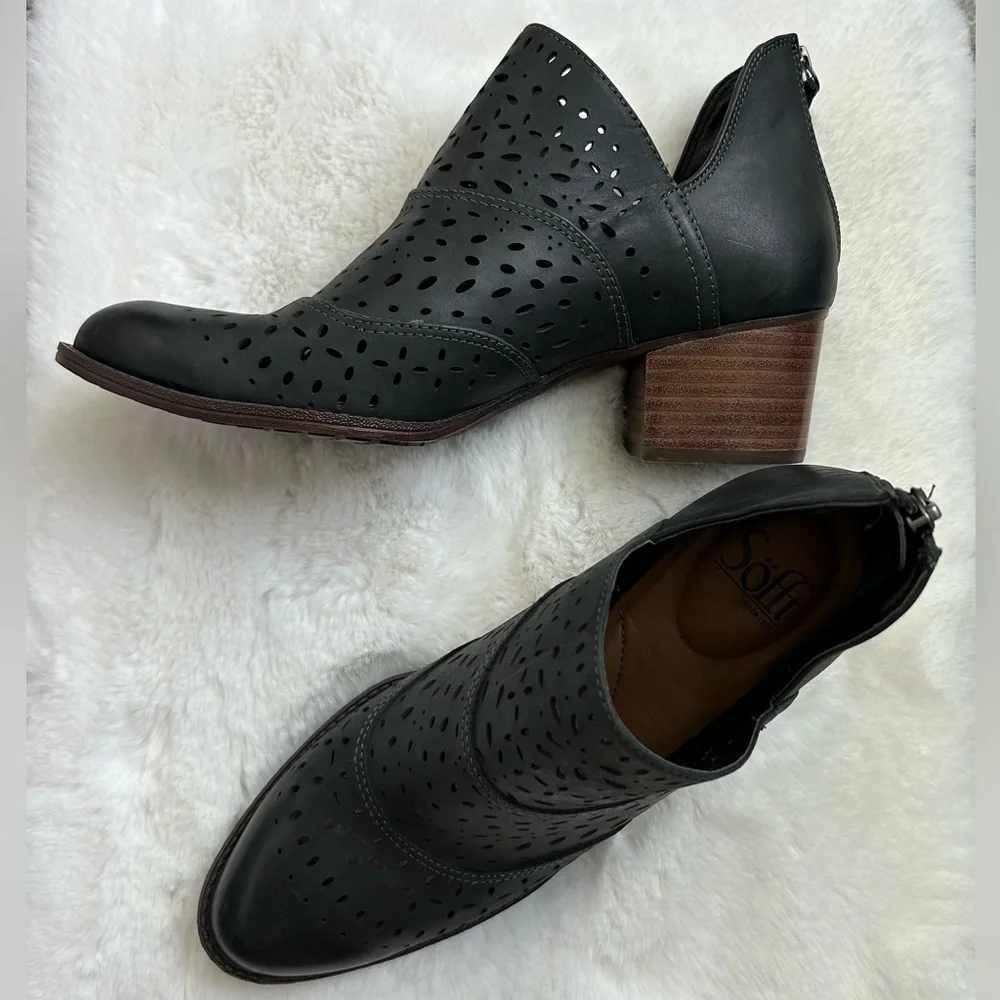 SOFFT‎ NWOT! Women’s Wyoming Leather Ankle Boot Laser Cut Outs Boho Western 8M