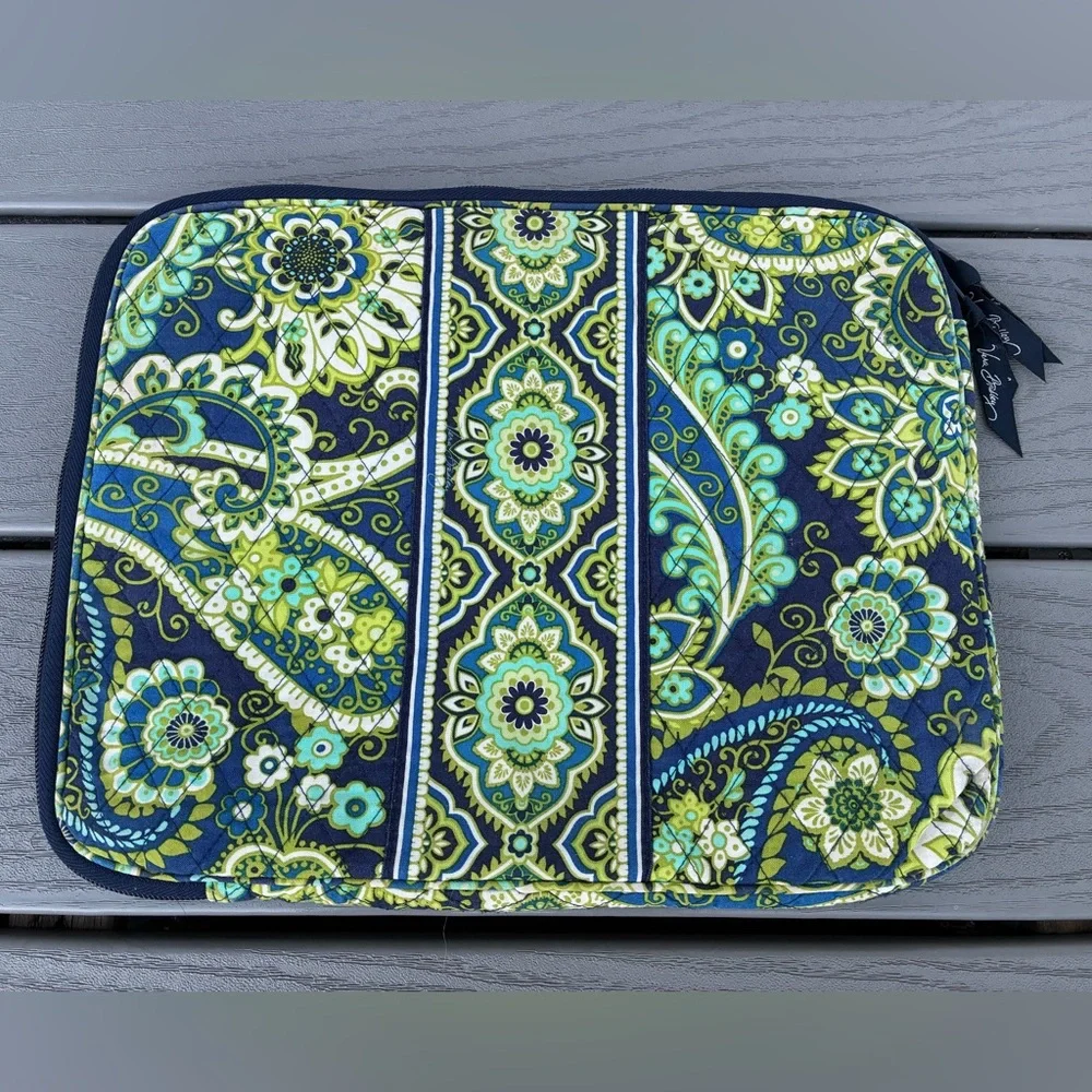Vera Bradley excellent like